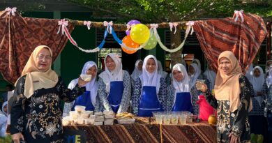 Food Bazar P5RA MTsN 2 Labura: Mewujudkan Kreativitas Dan Kemandirian Siswa