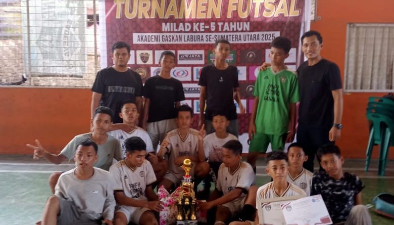 Membanggakan, Tim Futsal MTsN  Labura Raih Juara I Turnamen Futsal Milad Ke-5 Tahun Akademi Gaskan Labura Se-sumatera Utara