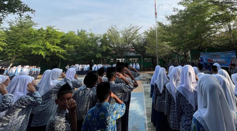Bangkitkan Semangat Nasionalisme, MTsN 2 Labura Gelar Upacara Hari Kebangkitan Nasional