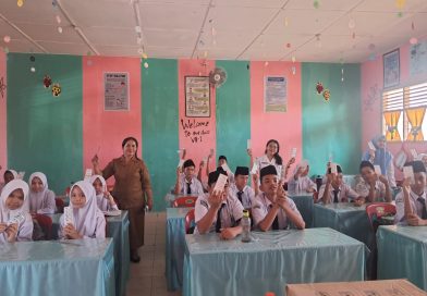 Kunjungi MTsN 2 Labura, Puskesmas Gunting Saga Ajak Siswi Peduli Kesehatan dan Cegah Anemia